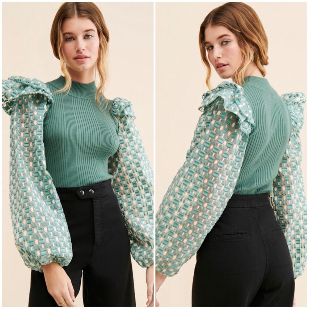 Flat White Mixed Media Top L Green Puff Ruffle Sleeve Knit Statement Trendy